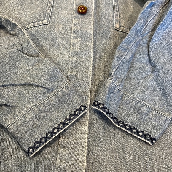 Vintage crochet denim button down shirt Western Boho Artsy Rodeo Medium Large - Picture 8 of 10